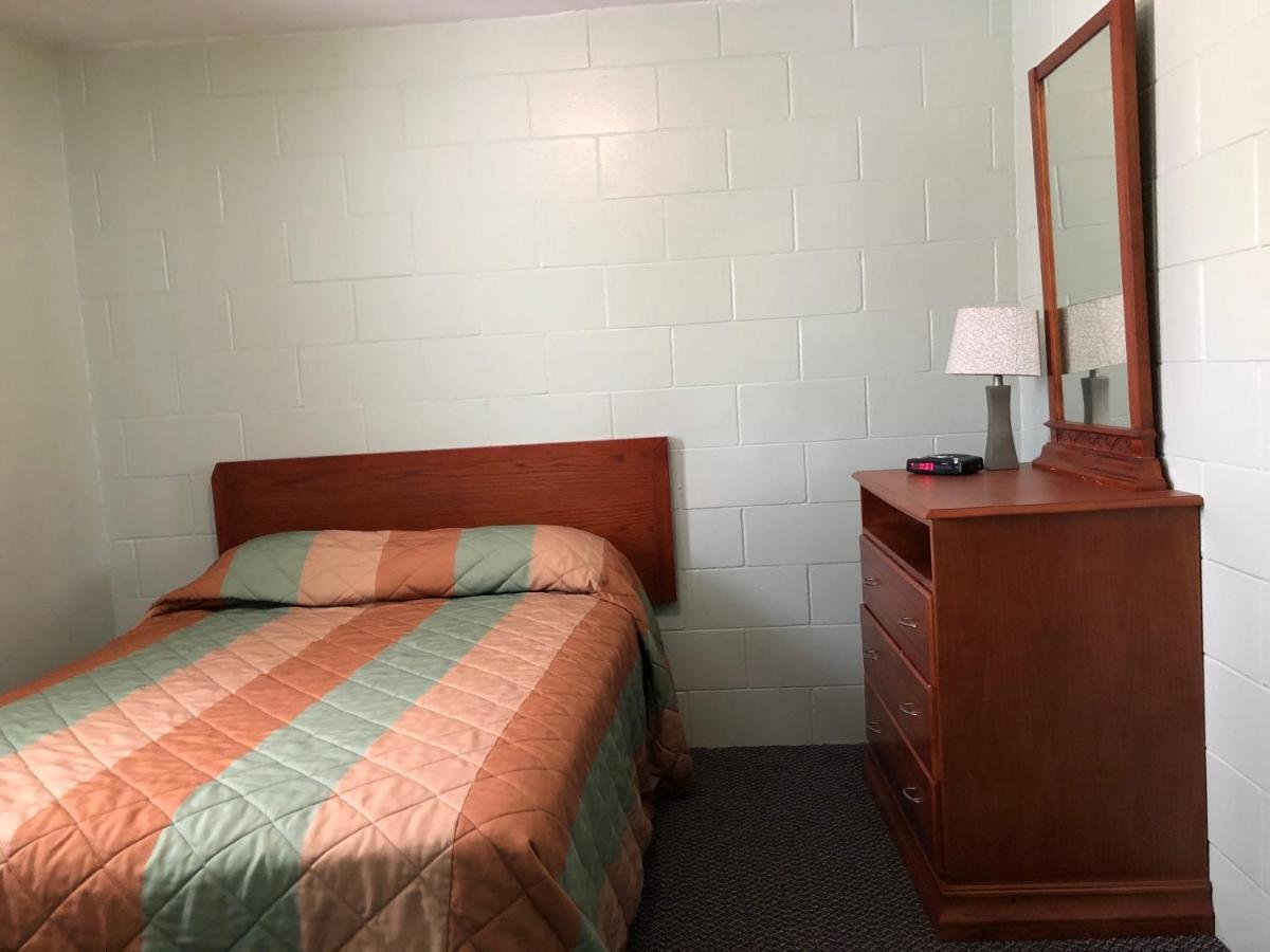 Chimo Motel 2*